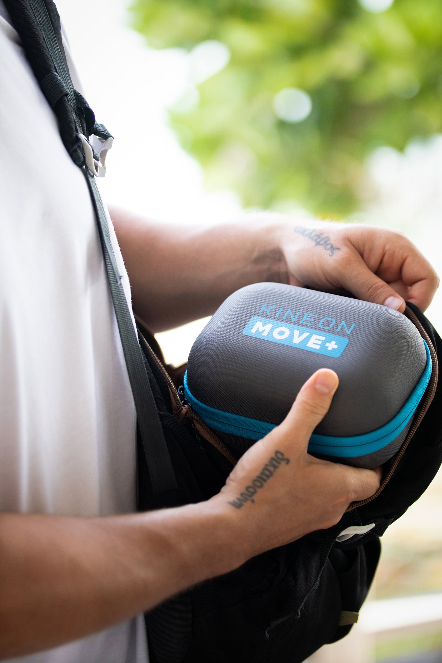 Kineon move+ red light therapy strap